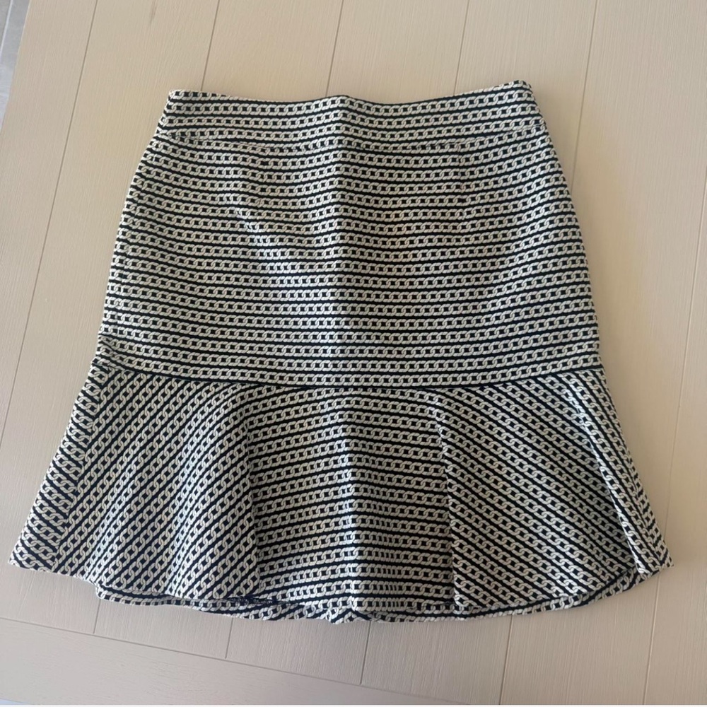 Banana Republic Black and White Mini Skirt